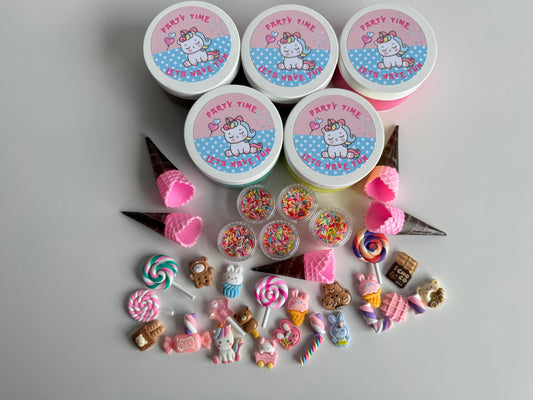 Fun homemade playdough kit perfect  for birthday parties, kids celebrations or play dates. 